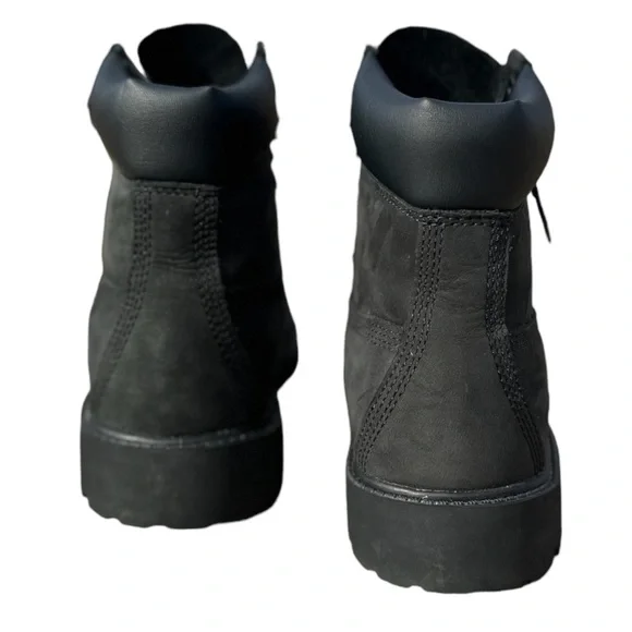 Timberland kids black boots size 5
